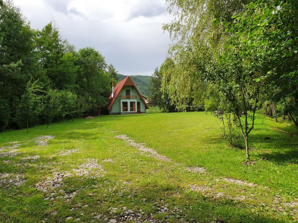 Kamilla Kulcsoshaz Vila Sub Cetate Exterior foto